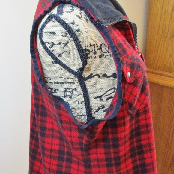 Chaps Women's Flannel Sleeveless Vest, Full Zip, Red and Black Plaid, Size L - Picture 8 of 12